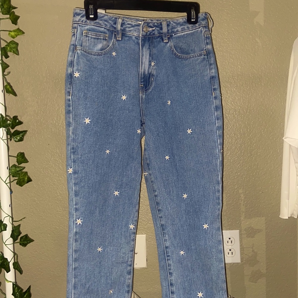 Pacsun Embroidered Daisy Mom Jeans